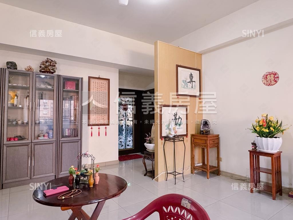 【左營世運】四房平車美邸房屋室內格局與周邊環境