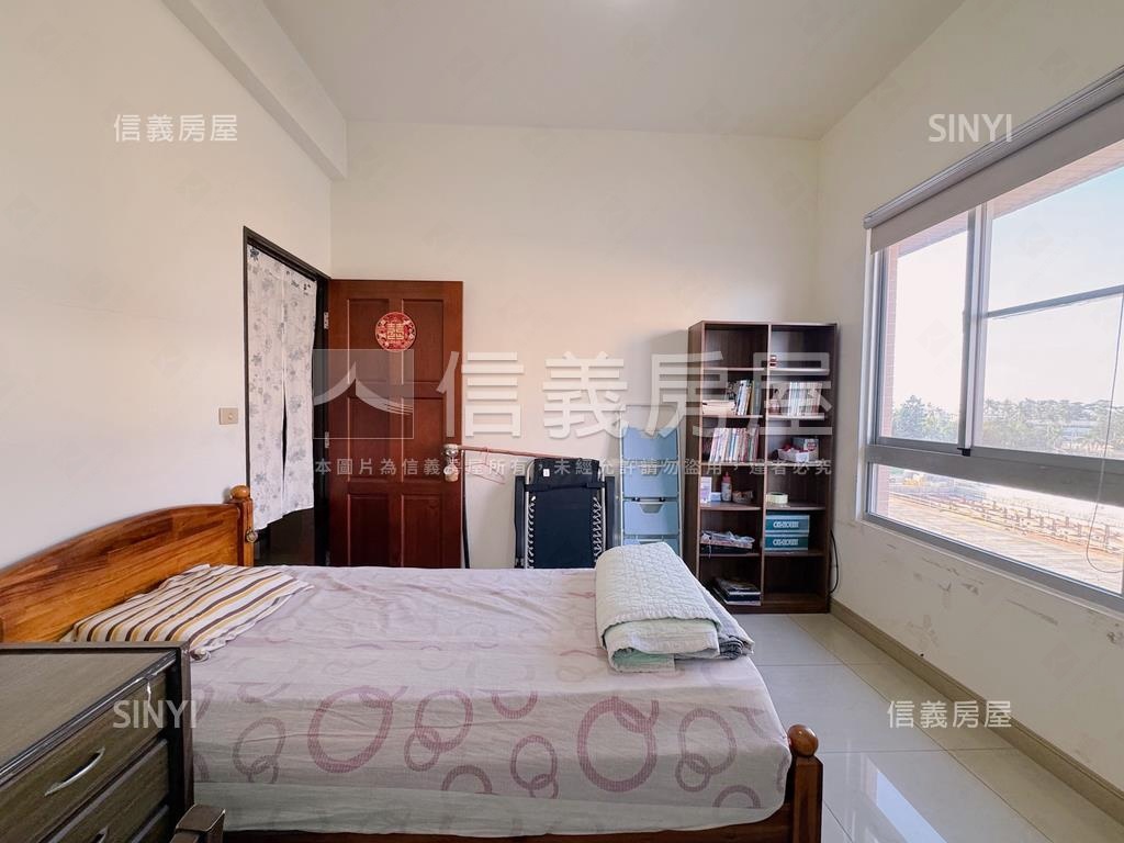 【左營世運】四房平車美邸房屋室內格局與周邊環境