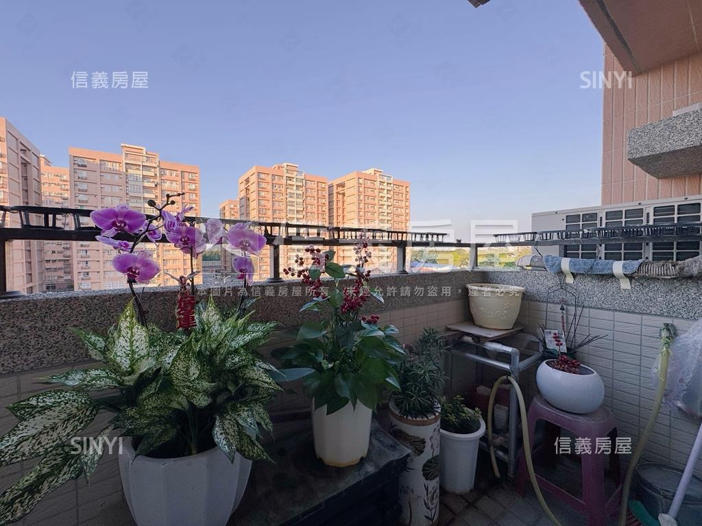 【左營世運】四房平車美邸房屋室內格局與周邊環境