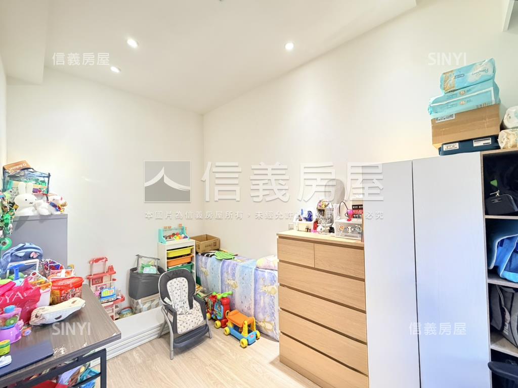 大美棟距遠。精美２房房屋室內格局與周邊環境