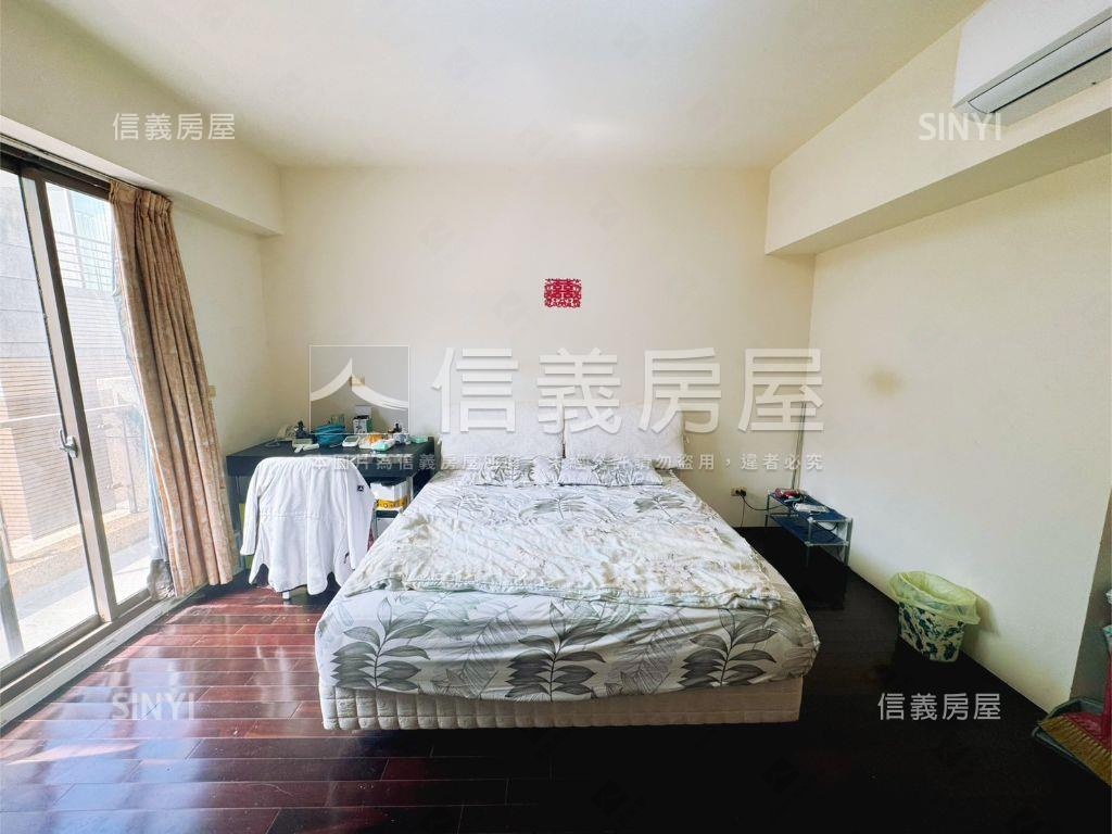 震後臨路透天屋主誠意處理房屋室內格局與周邊環境