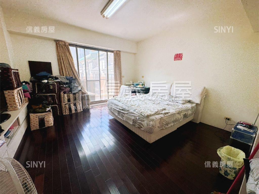 震後臨路透天屋主誠意處理房屋室內格局與周邊環境