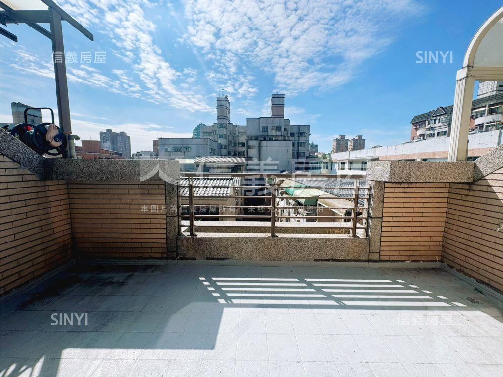 震後臨路透天屋主誠意處理房屋室內格局與周邊環境