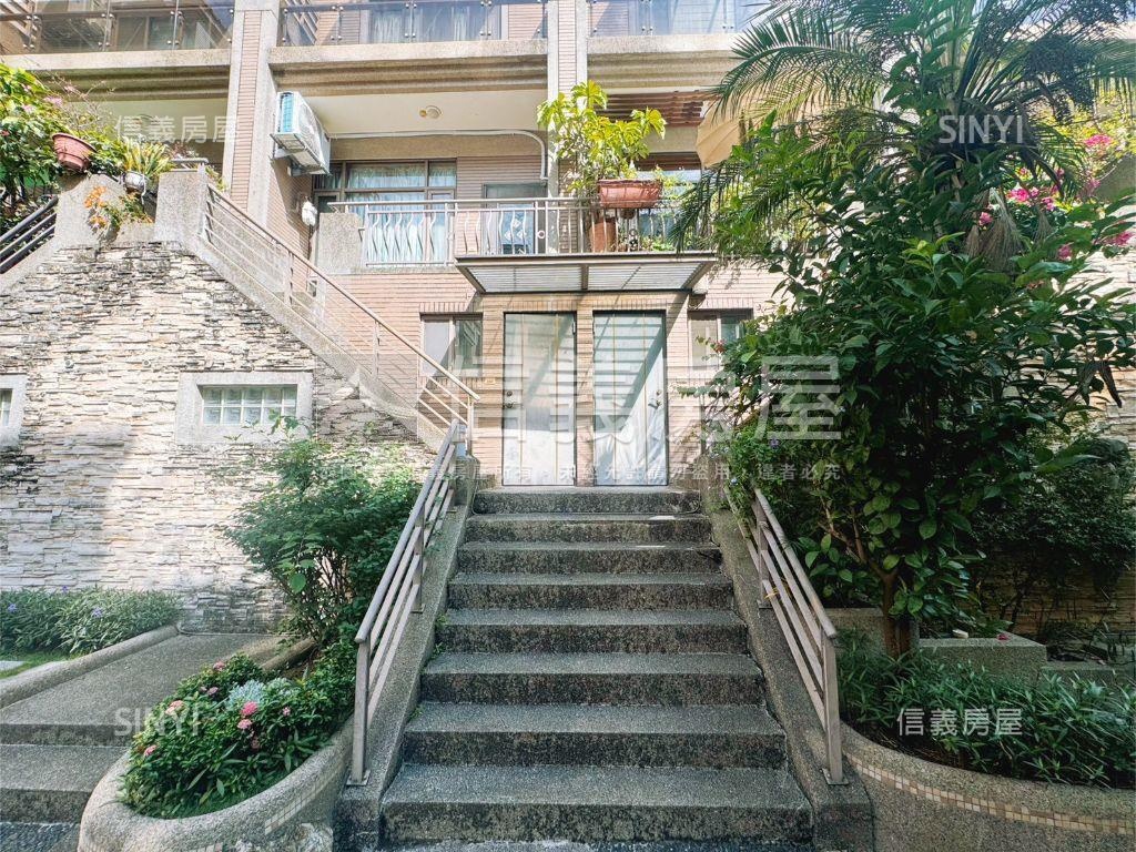 震後臨路透天屋主誠意處理房屋室內格局與周邊環境