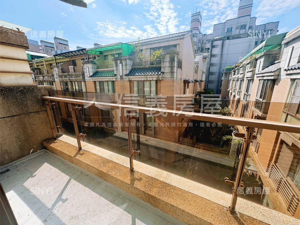 震後臨路透天屋主誠意處理房屋室內格局與周邊環境