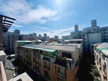 極品✪豐邑震後臨活路透店