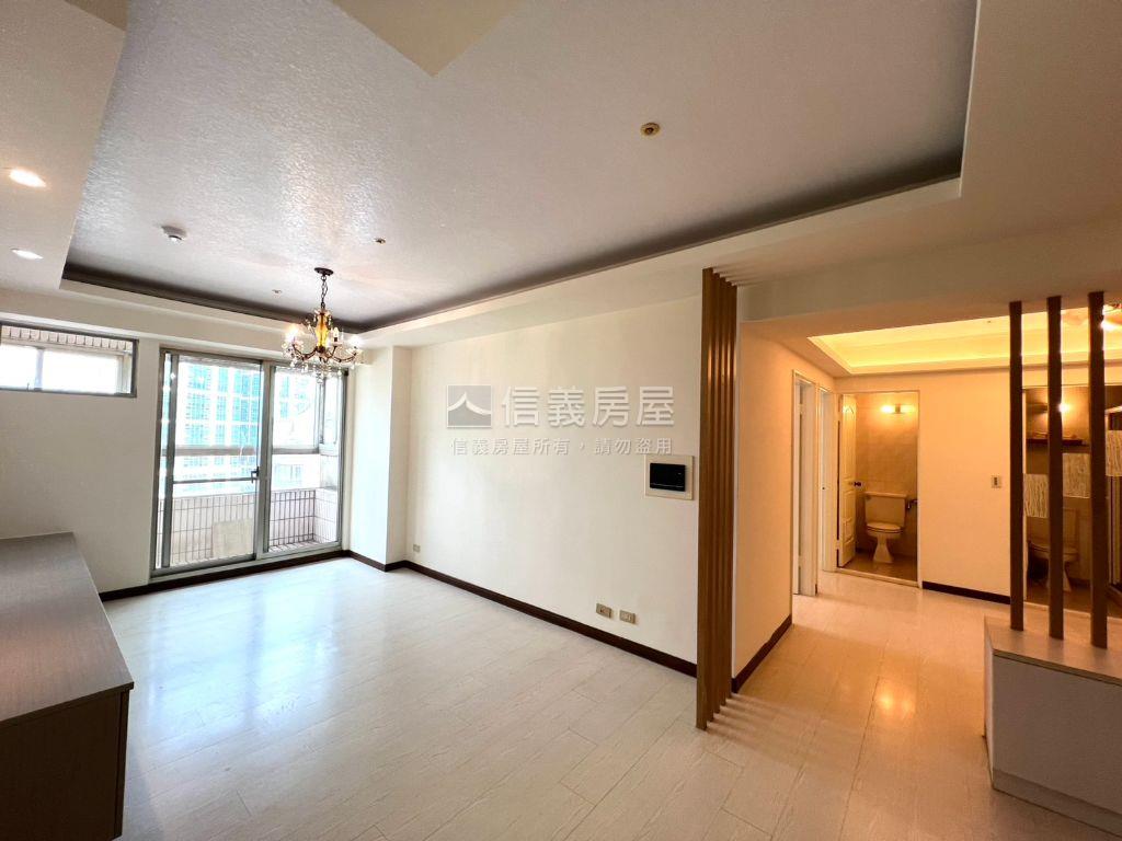 高樓層登峰景觀兩房房屋室內格局與周邊環境