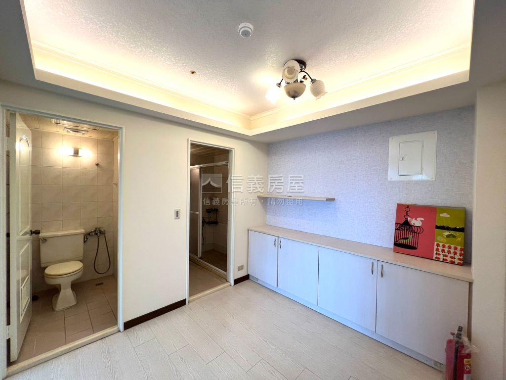 高樓層登峰景觀兩房房屋室內格局與周邊環境