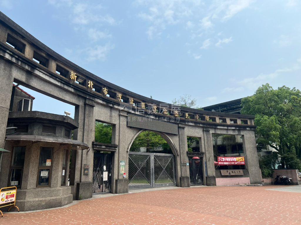 高樓層登峰景觀兩房房屋室內格局與周邊環境