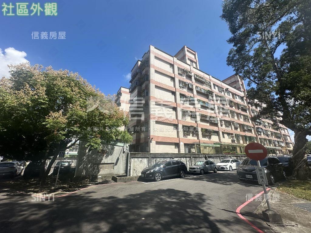 近輔大！稀有名廈四房車位房屋室內格局與周邊環境