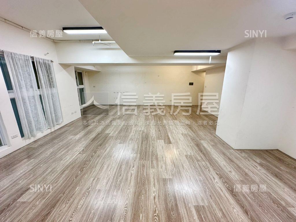 專任容邑ＰＡＲＫ大空間房屋室內格局與周邊環境