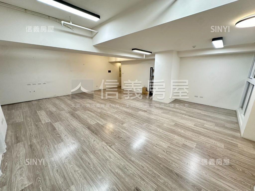 專任容邑ＰＡＲＫ大空間房屋室內格局與周邊環境