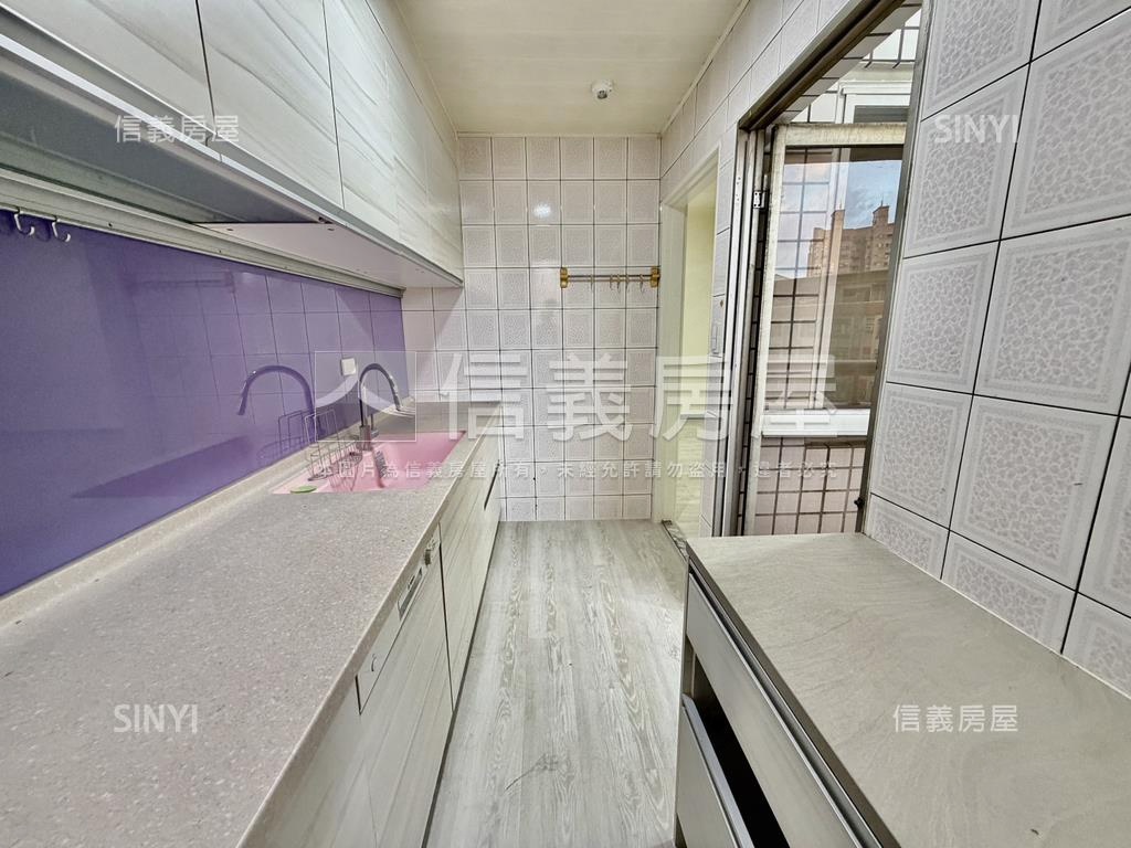建工商圈採光大三房雙車位房屋室內格局與周邊環境