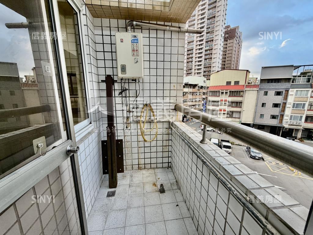 建工商圈採光大三房雙車位房屋室內格局與周邊環境