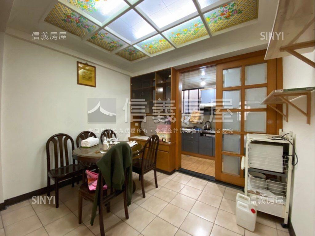 裝新電梯★莊敬邊間大空間房屋室內格局與周邊環境