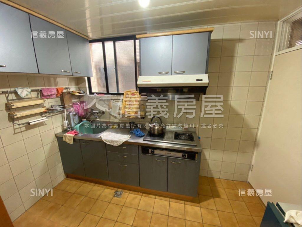 裝新電梯★莊敬邊間大空間房屋室內格局與周邊環境
