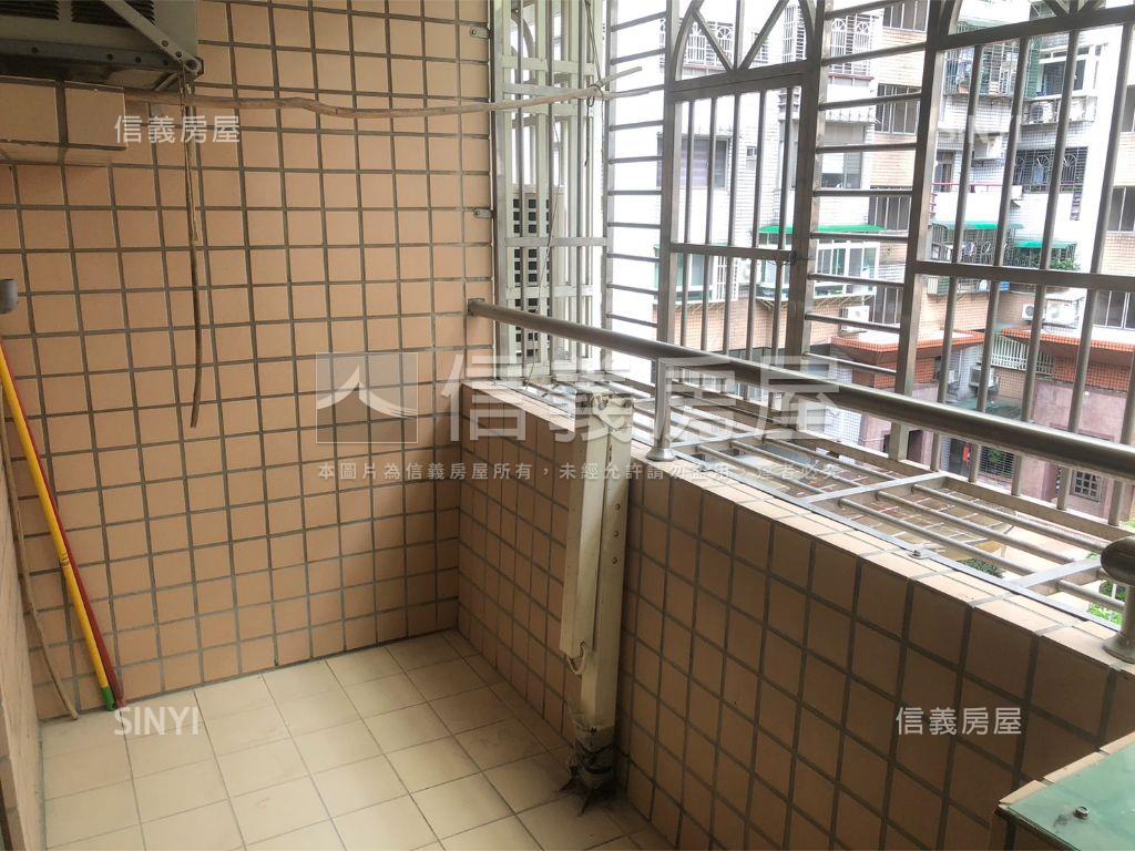 板橋碧瑤江山電梯三房房屋室內格局與周邊環境