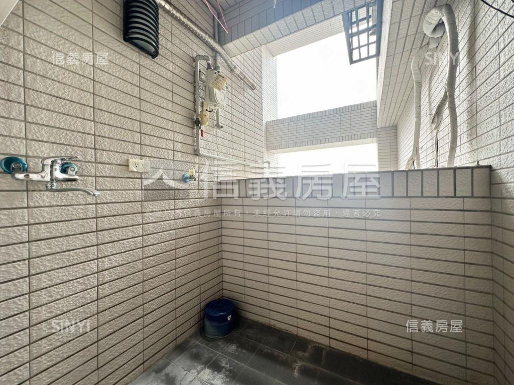 煙波四季｜三房平車房屋室內格局與周邊環境