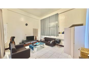 永康挑高邊間車墅