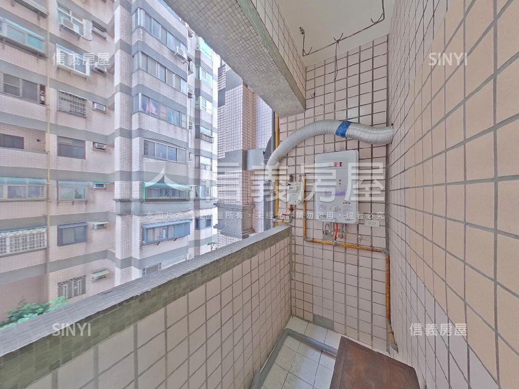 文化商圈：甲天廈４房車位房屋室內格局與周邊環境