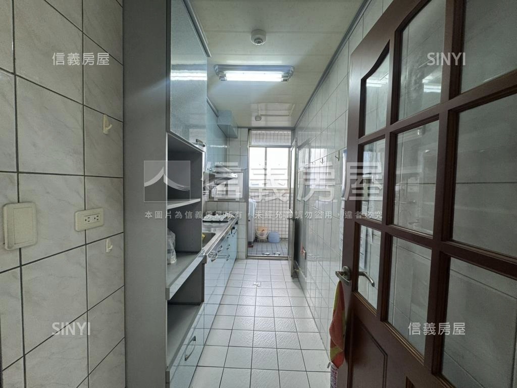 龍邦稀有三房平車房屋室內格局與周邊環境