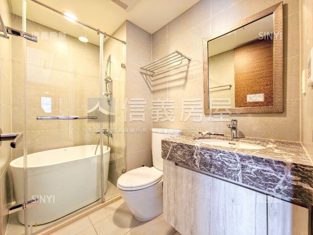 國美典藏樹景３房車位房屋室內格局與周邊環境