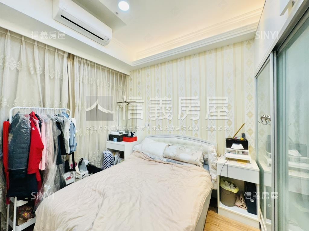 雲極３房車位房屋室內格局與周邊環境