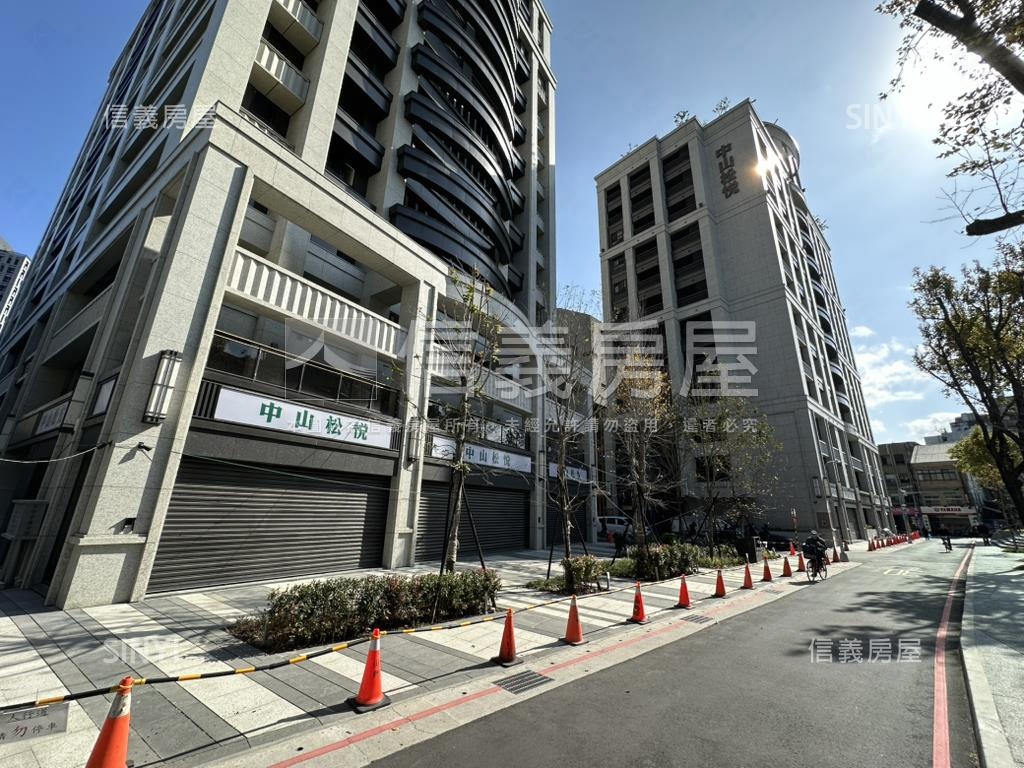 中山松悅三房坡道平面車位房屋室內格局與周邊環境