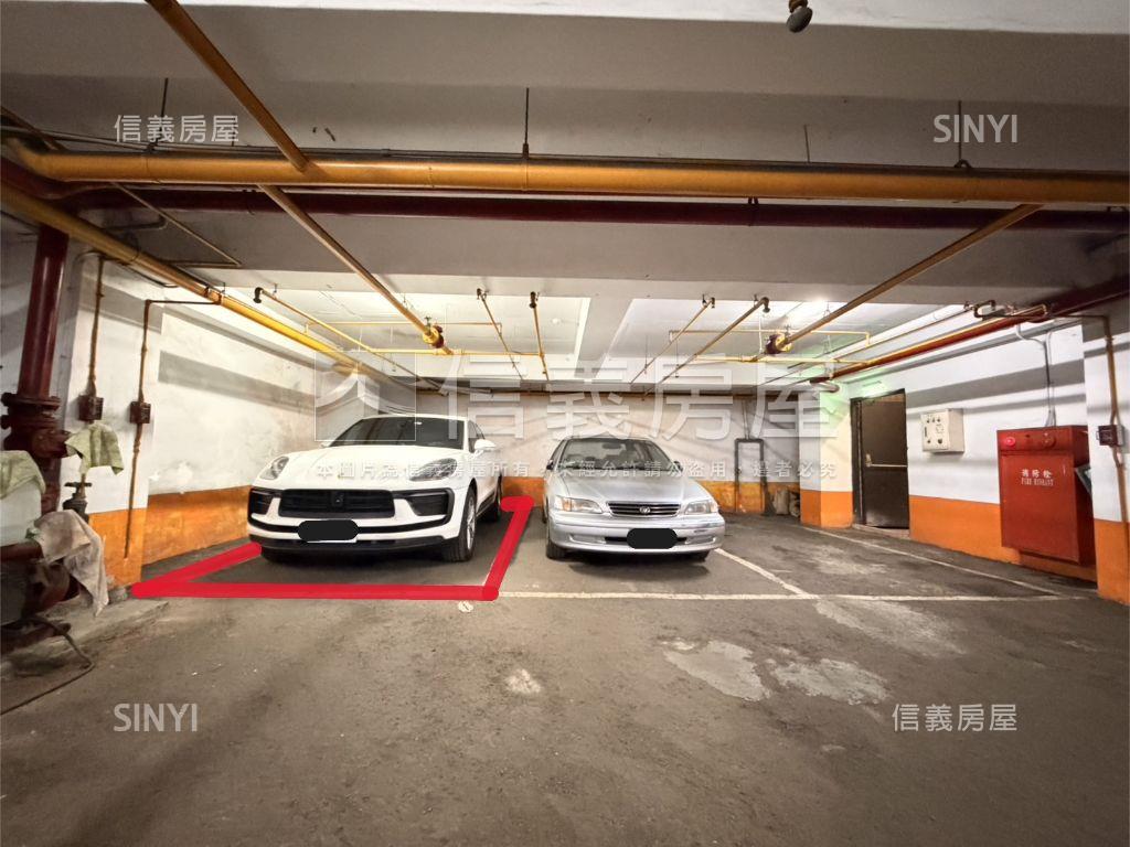【南方蝶園】邊間四房平車房屋室內格局與周邊環境