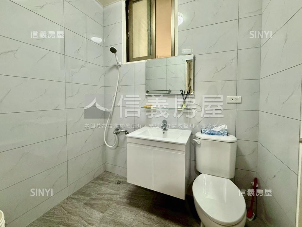 楊梅高中大露台美妝透天房屋室內格局與周邊環境