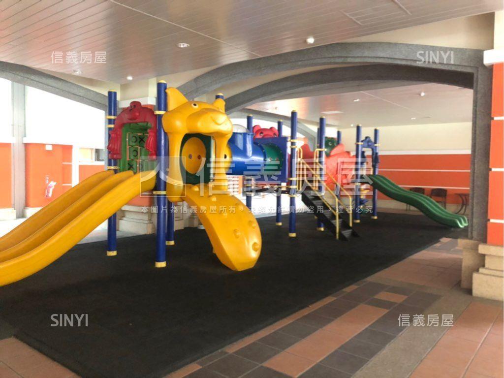 ⚝水花園Ｃ棟景觀４房車位房屋室內格局與周邊環境