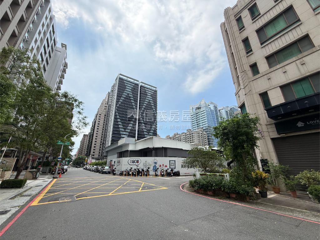 美術館三角窗電梯透店房屋室內格局與周邊環境