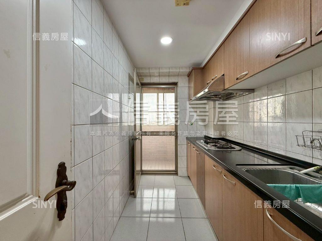 太子河景次頂樓三房平車房屋室內格局與周邊環境