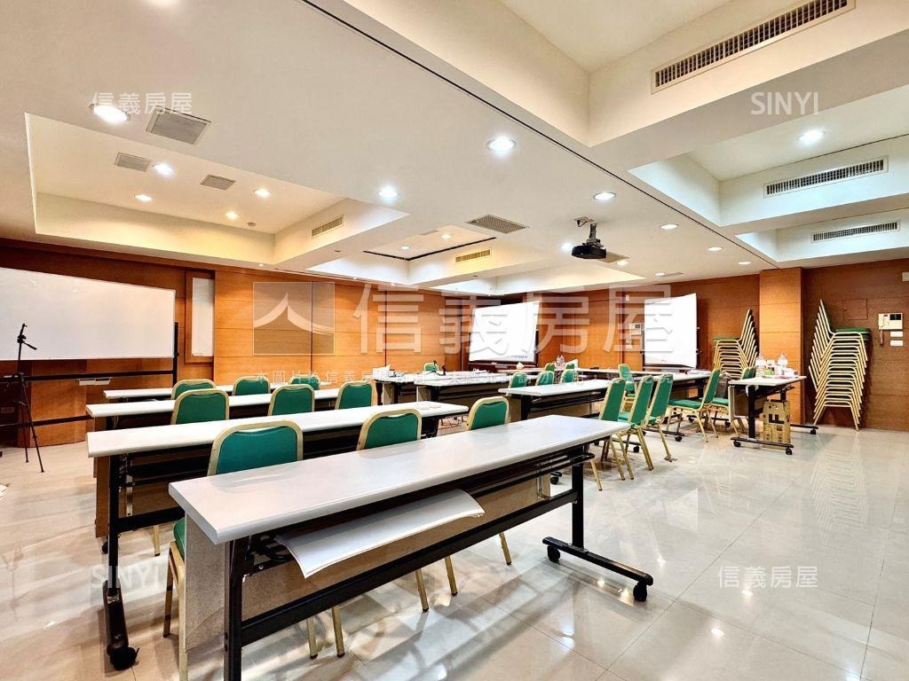 決心出售－摩登國城雙併戶房屋室內格局與周邊環境