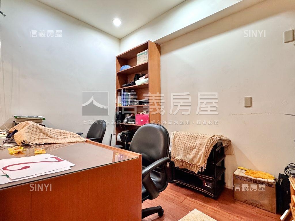 決心出售－摩登國城雙併戶房屋室內格局與周邊環境