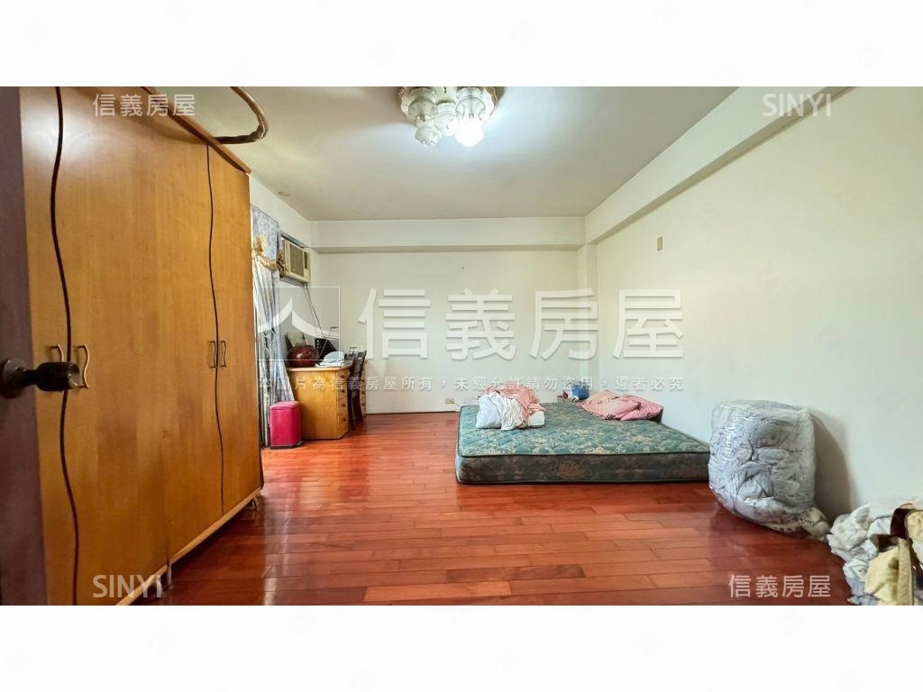 潭子低總價邊間三房透天房屋室內格局與周邊環境