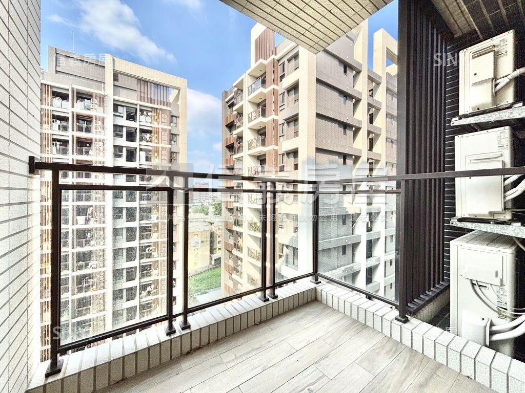 興大康橋高樓三房平車美屋房屋室內格局與周邊環境