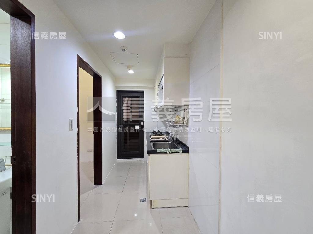 專任鼎上苑兩房邊間房屋室內格局與周邊環境