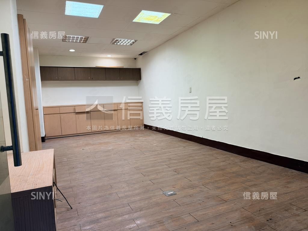 員山市場可變雙店面房屋室內格局與周邊環境