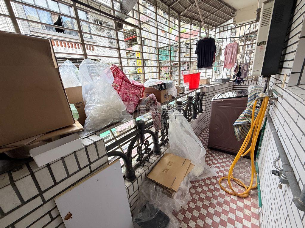 中港路一層一戶四房房屋室內格局與周邊環境