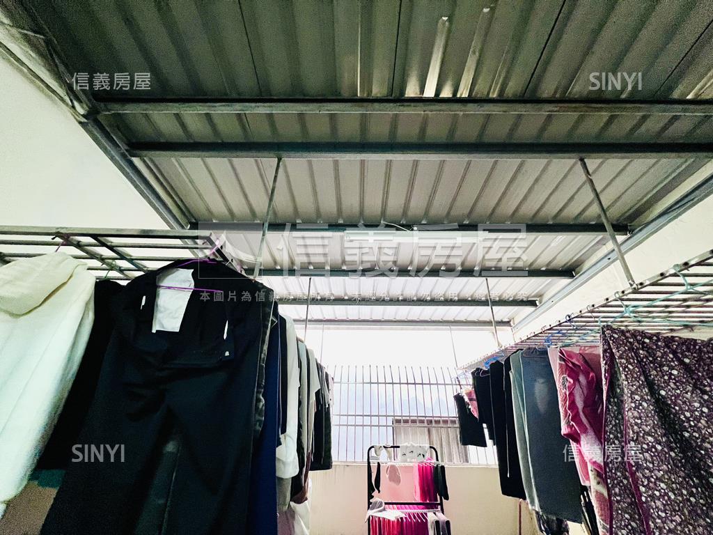 瑞隆正路無夾層熱鬧透天店房屋室內格局與周邊環境
