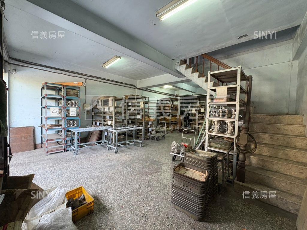 大面寬可三照廠房！房屋室內格局與周邊環境