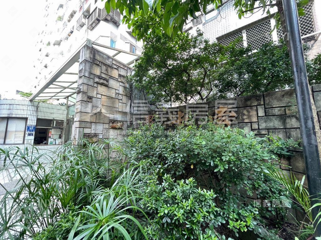 中醫商圈低總價電梯美宅房屋室內格局與周邊環境