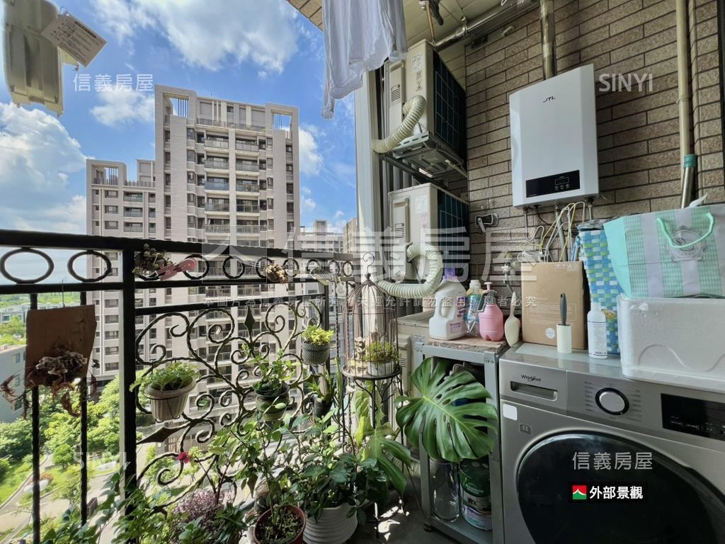 微笑世界朝南採光平車房屋室內格局與周邊環境