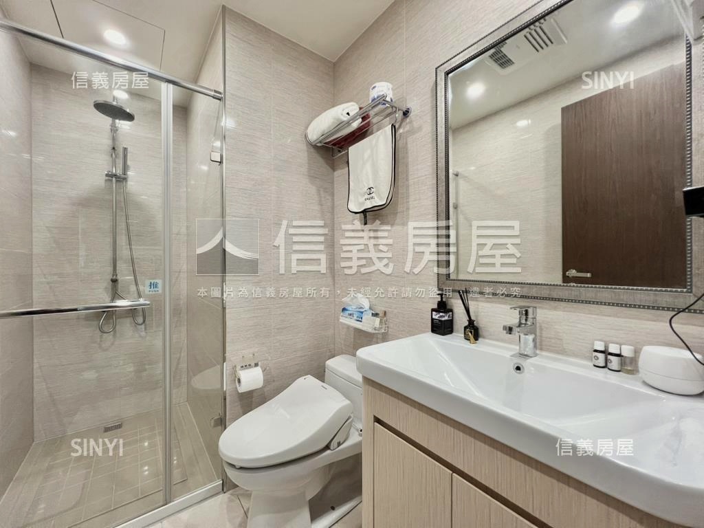 微笑世界朝南採光平車房屋室內格局與周邊環境