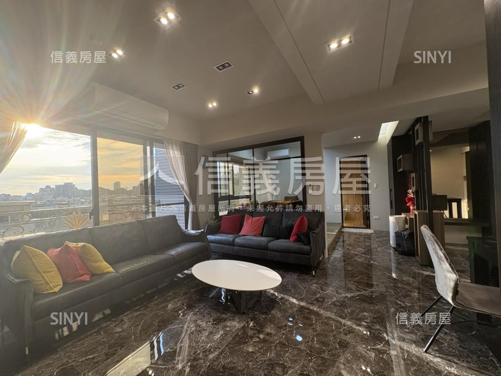 榮耀世紀四房帶車位房屋室內格局與周邊環境