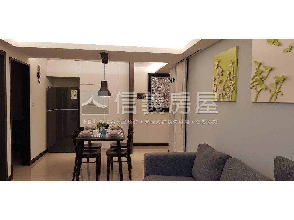 高樓景觀山景兩房車位房屋室內格局與周邊環境