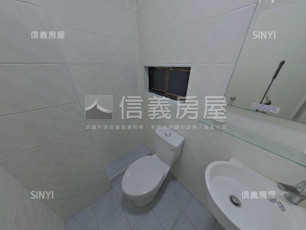 文化中心旁正路金店面房屋室內格局與周邊環境