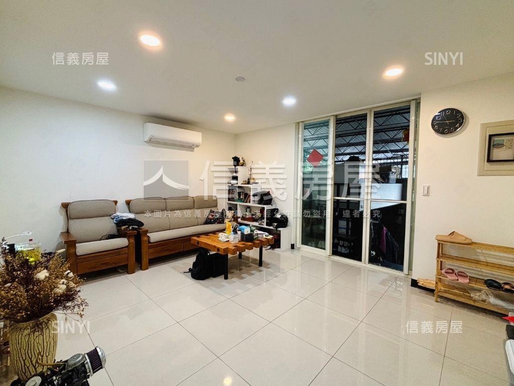 近捷運美妝彩光一樓房屋室內格局與周邊環境