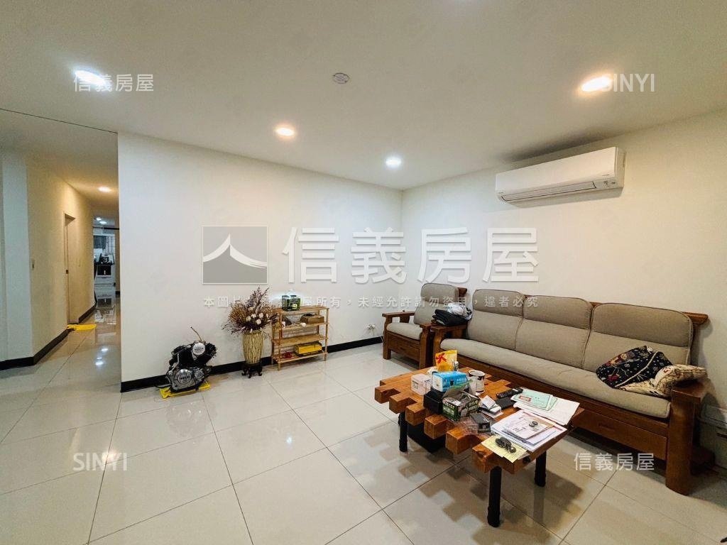 近捷運美妝彩光一樓房屋室內格局與周邊環境